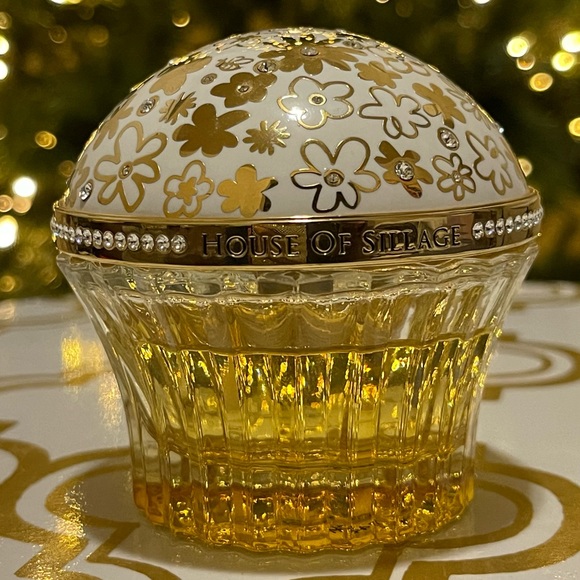 Whispers of Innocence by House Of Sillage - Picture 2 of 2